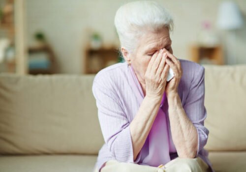 Americký vojak, vnuci či prísľuby vysokých ziskov. Podvody na dôchodcoch lámu rekordy – VIDEO