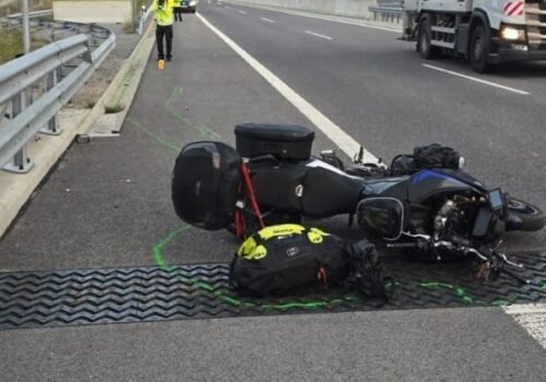 Tragická dopravná nehoda medzi tunelmi pri Žiline, o život prišiel 52-ročný motorkár