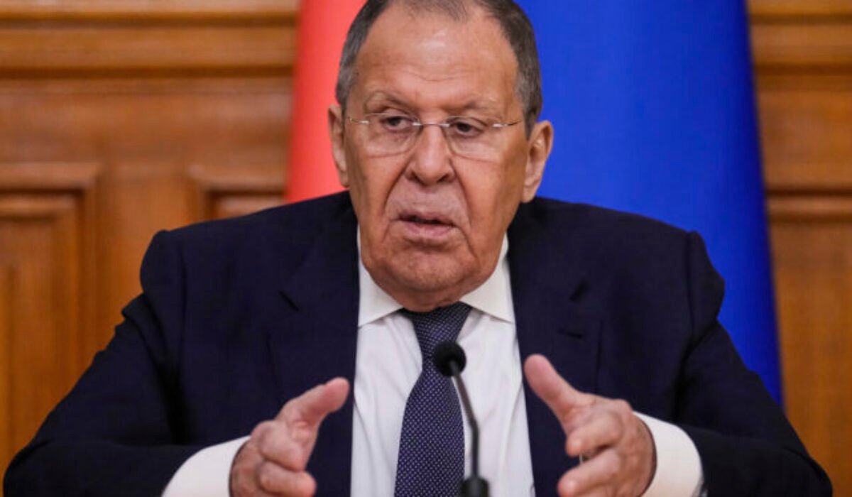Lavrov: Západ sa snaží zablokovať rozhovory o mieri na Ukrajine