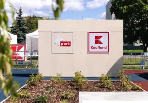 Kaufland, ktorý oslavuje 25 rokov, priniesol na Slovensko už 25 K Parkov: jubilejný otvoril v Partizánskom