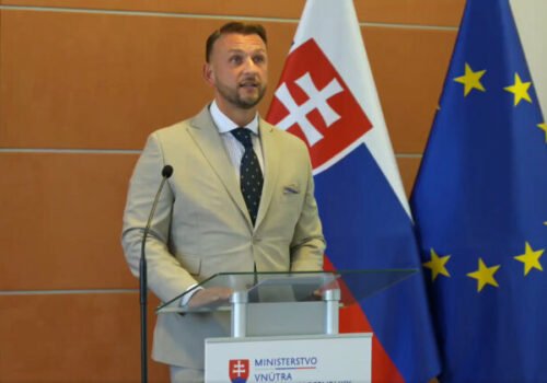 Za prvý nákup výpočtovej techniky zaplatí ministerstvo vnútra takmer 4,67 milióna eur – VIDEO