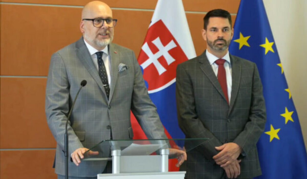 Doplňujúce komunálne voľby budú v septembri v 33 obciach, v Petržalke otestujú používanie elektronických dokladov – VIDEO