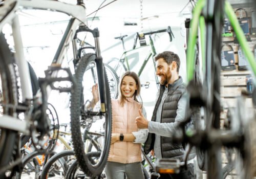 Slováci pri nákupe športového vybavenia preferujú kamenné predajne. Až 78 % z nich chce tovar najprv vyskúšať naživo