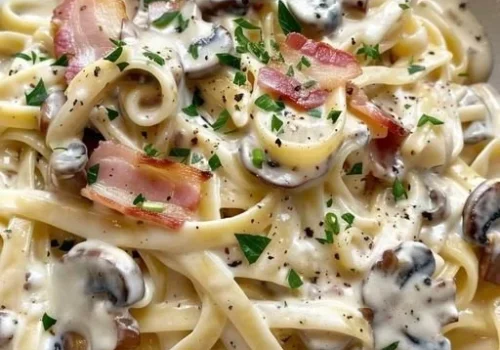 Krémové fettuccine so slaninou a šampiňónmi