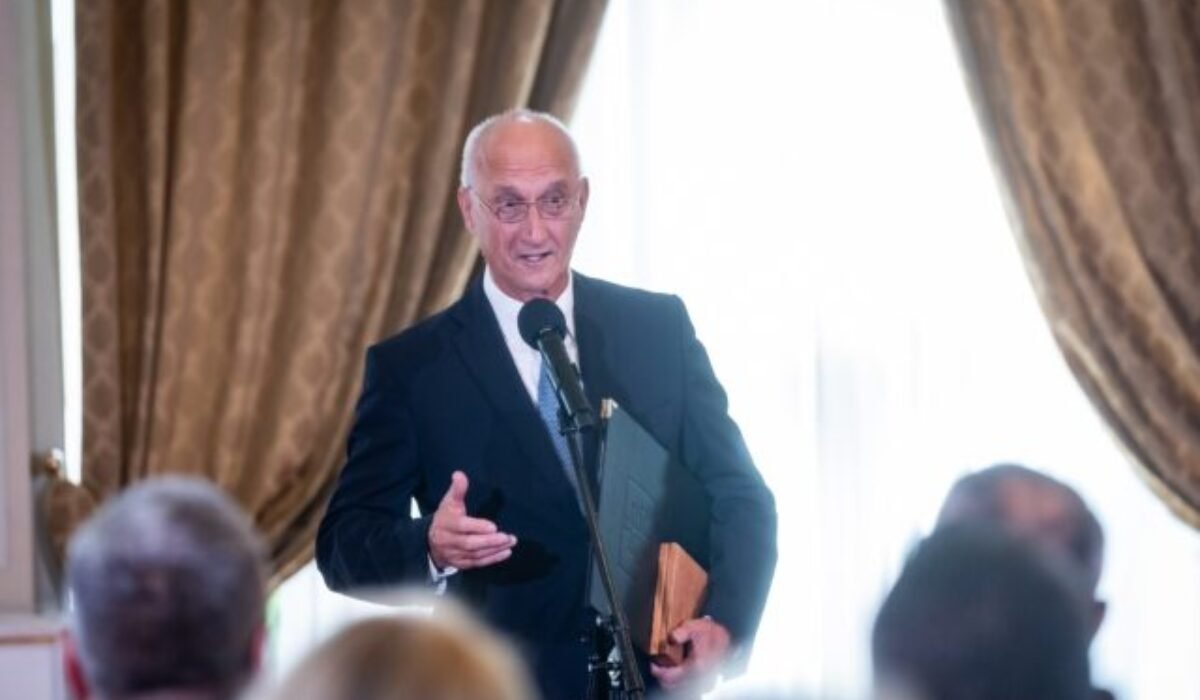 Ústav pamäti národu kritizuje ocenenie Banáša, hovorí o dehonestovaní obetí neslobody