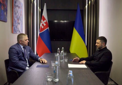 Fico v Užhorode rokoval s ukrajinským prezidentom Zelenským, stretnutie ocenil aj Pellegrini