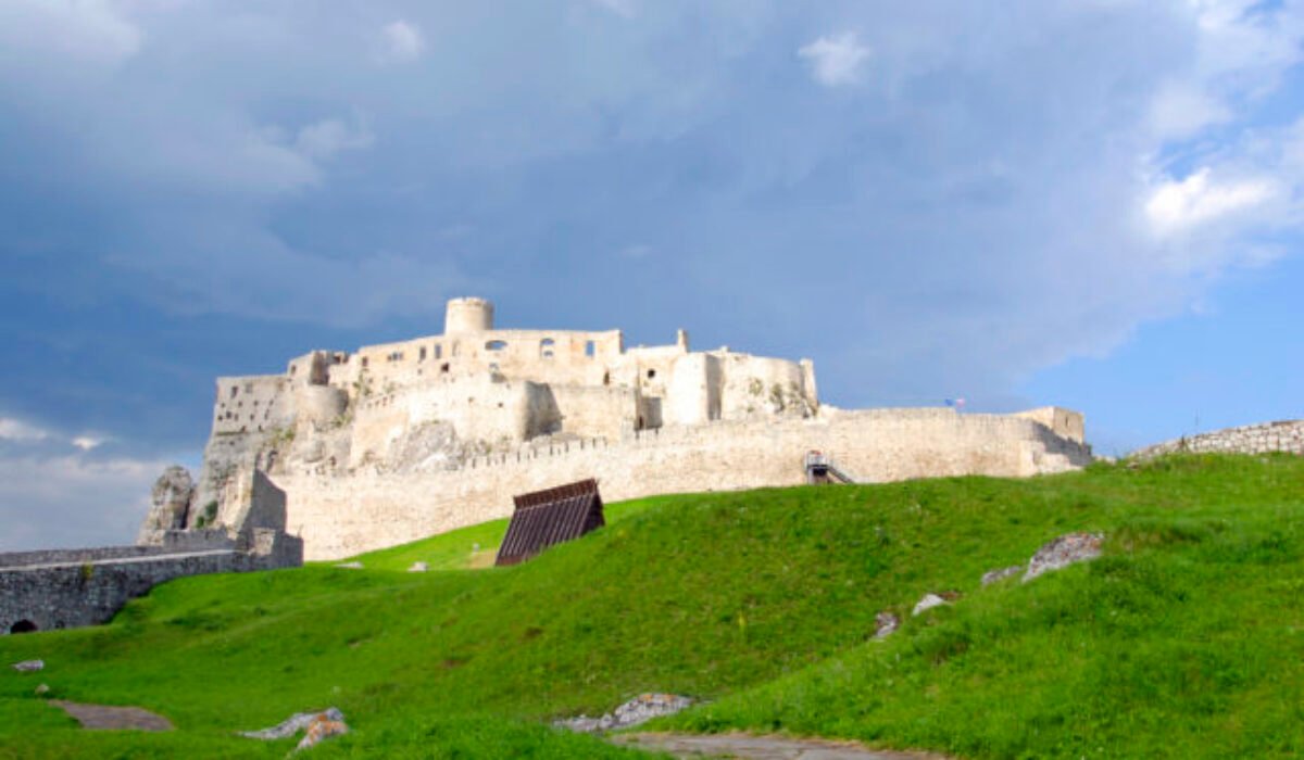 Práce na Spišskom hrade pokračujú podľa plánu, zámerom je zachrániť Románsky palác