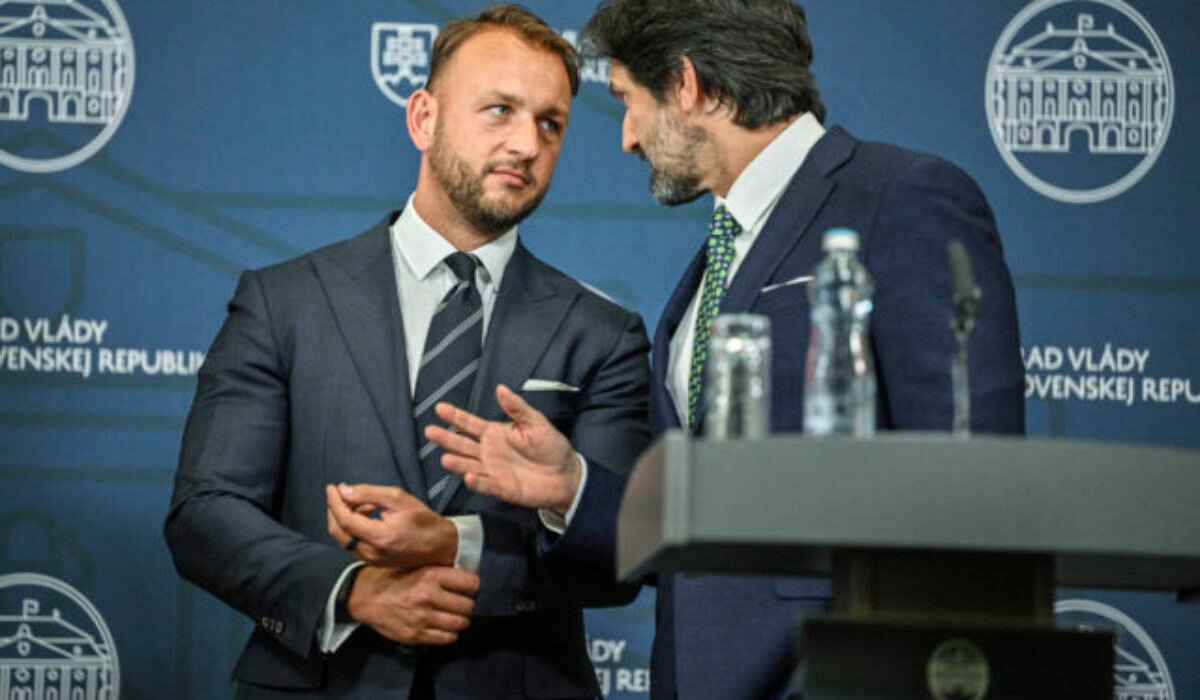 Šutaj Eštok nesúhlasí s ďalšími výdavkami na obranu, podľa Kaliňáka by si mal najprv upratať na svojom ministerstve