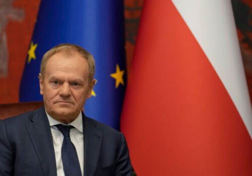 Poľský premiér Tusk odkázal Trumpovi, že ruské drony neprileteli nad Poľsko omylom