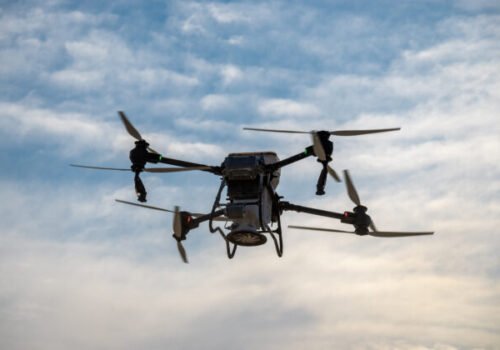 Ukrajina uvažuje o vypínaní mobilného internetu pri ruských útokoch dronmi vybavených SIM kartami