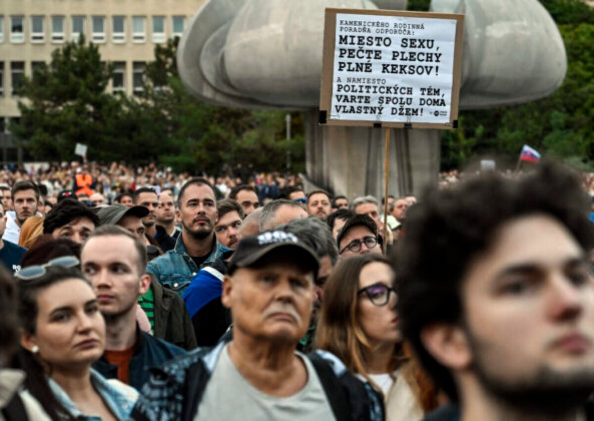 Opozícia zvoláva na utorok 23. septembra ďalšie protesty proti „ožobračovaniu ľudí“