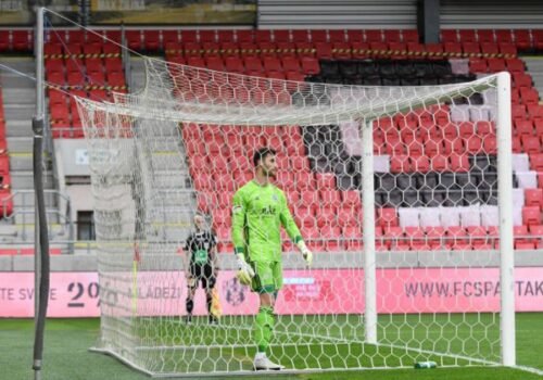 Exslovanisti s vydarenými debutmi v základnej zostave. Strelec s gólom, Greif s čistým kontom