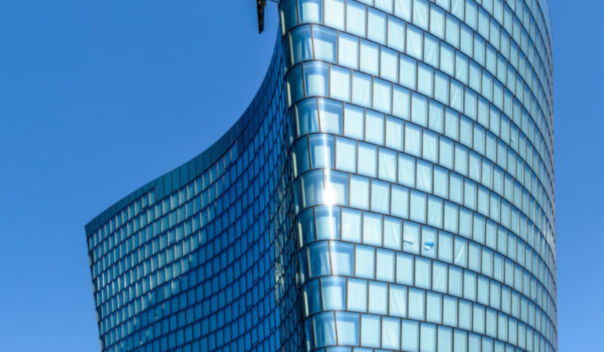 Rakúska energetická firma OMV prepustila zamestnanca pre špionáž pre Rusko