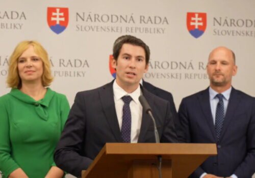 Vyššie odmeny či prístup na internet, koalícia podľa Dušenku zvýši komfort odsúdených a nemyslí na ich resocializáciu – VIDEO