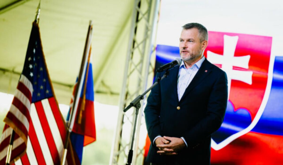 Východná hranica NATO musí byť podľa Pellegriniho chránená celá, Slovensko nemôže byť nezabezpečená diera