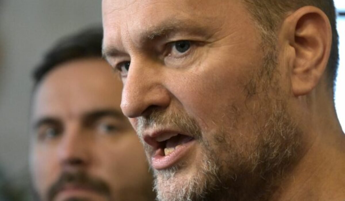 25770_igor-matovic-lider-hnutia-slovensko-640x420.jpg PS zostáva najsilnejšou stranou, Smer stráca podporu a Matovič sa v preferenciách dostal pred Hlas