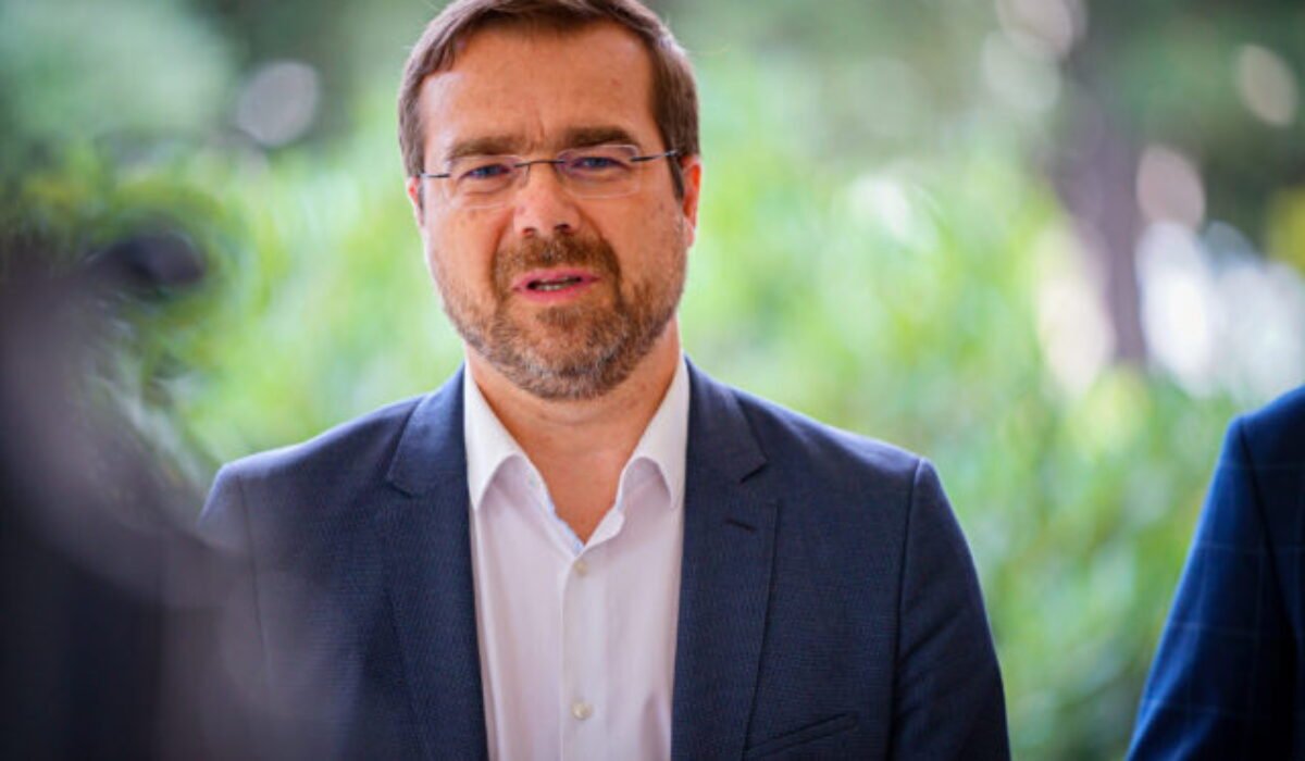 Marek Krajčí ostáva v klube Hnutia Slovensko, prijal vystretú ruku odpustenia a nového začiatku – VIDEO