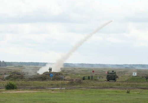 Ukrajinská raketa Neptun zasiahla ruský vojenský závod v Brianskej oblasti