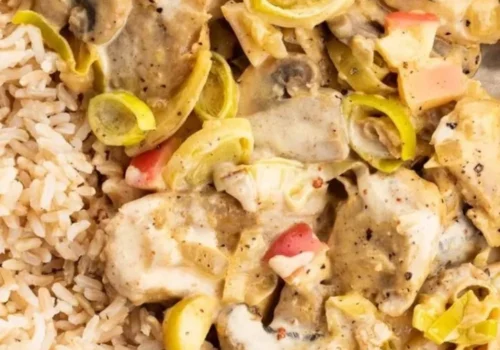 Vegetariánske curry s rastlinnými kúskami „kurčaťa“