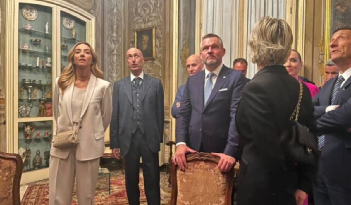 V Janove otvorili nový honorárny konzulát, prebiehajú aj diskusie o možnom leteckom spojení medzi Janovom a Bratislavou – VIDEO, FOTO