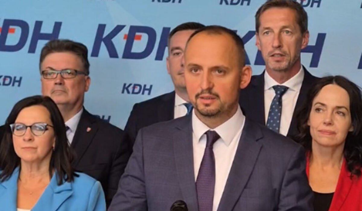 Ficovi sa podľa Františka Majerského nepodarilo rozbiť KDH, hnutie neopúšťa ani Mikloško – VIDEO