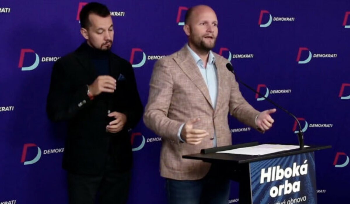 Kvasnica z Demokratov sa bude po útoku liečiť do 14 dní. Fico aj Šutaj Eštok sú však ticho, tvrdí Naď – VIDEO