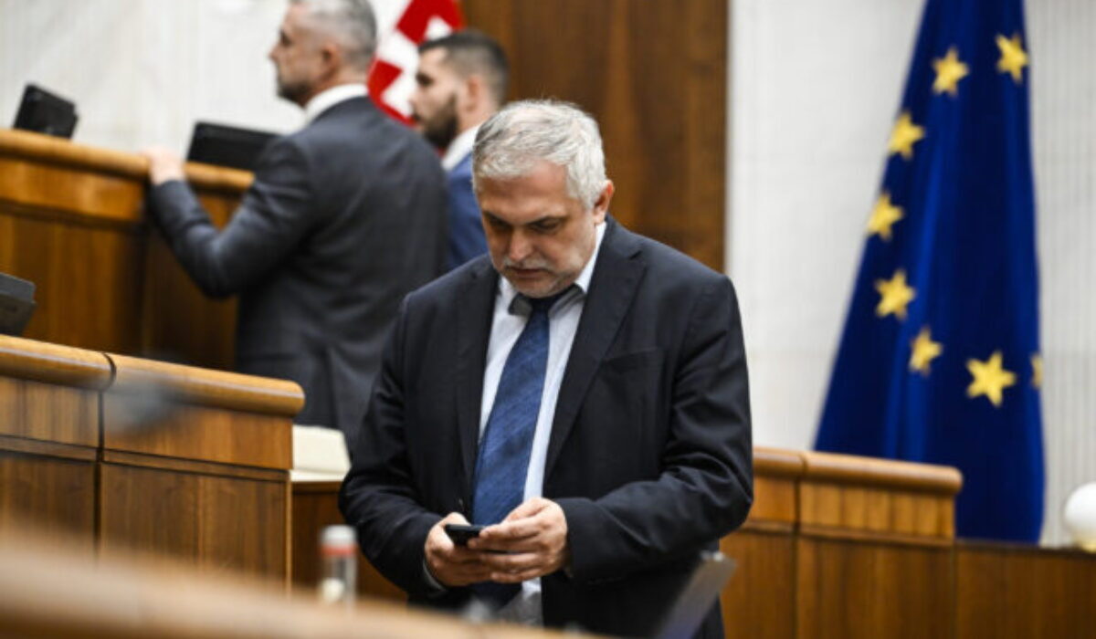 Nemôžeme so sebou nechať zametať, tvrdí Michelko v reakcii na nepodporenie balíka sankcií proti Rusku