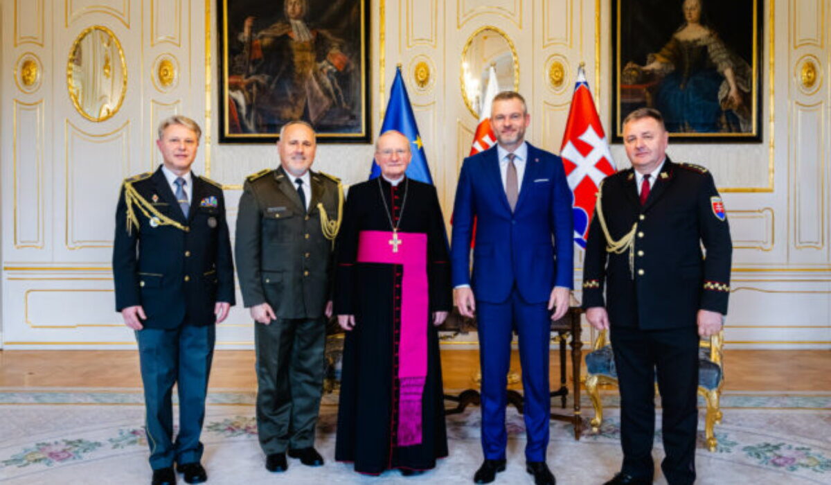 Armáda má nového ordinára, prezident verí, že bude úspešne pokračovať v diele svojho predchodcu