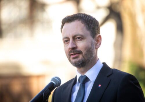 V procese s Kovaříkom vypovedal aj bývalý premiér Heger. Tvrdí, že fungovaním polície sa nezaoberal