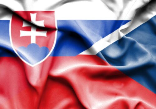 Mestá a obce vyvesia české aj slovenské vlajky, začal sa Týždeň česko-slovenskej vzájomnosti