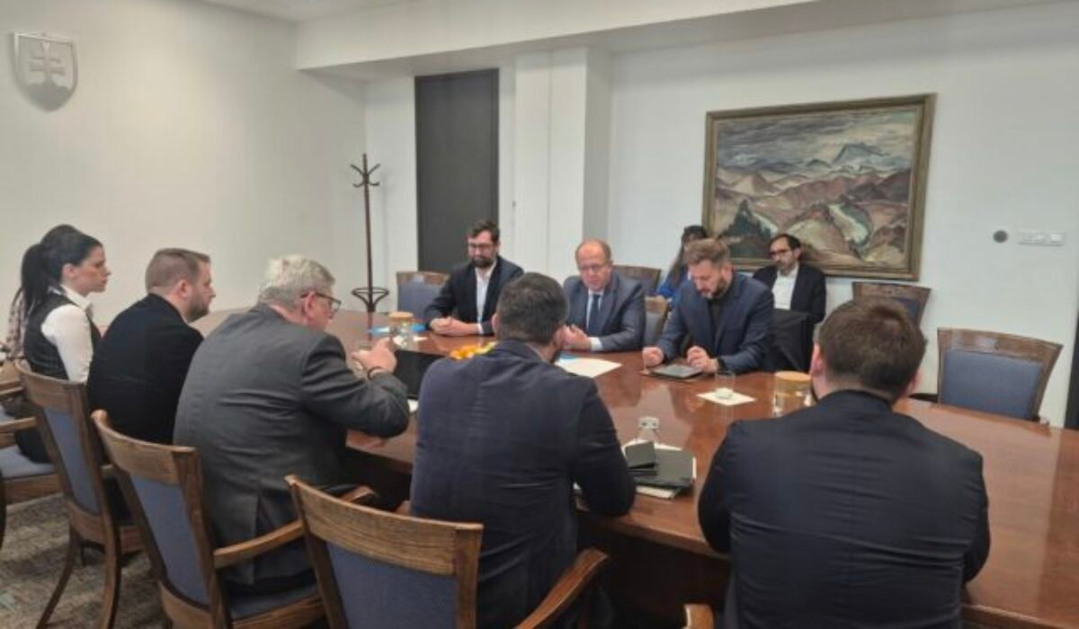 Primátori Rybníček, Vallo a Hattas rokovali s ministrom Suskom, z nárastu kriminality vinia štát – VIDEO, FOTO