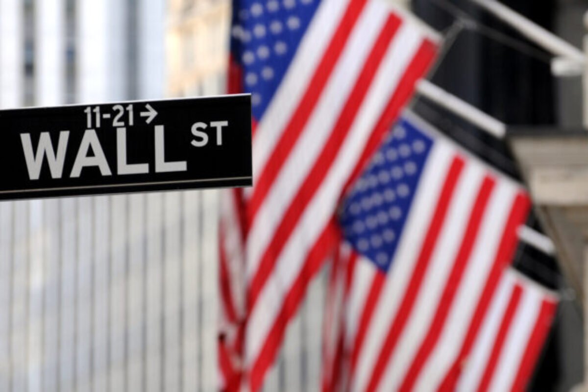 Americké akciové trhy klesli