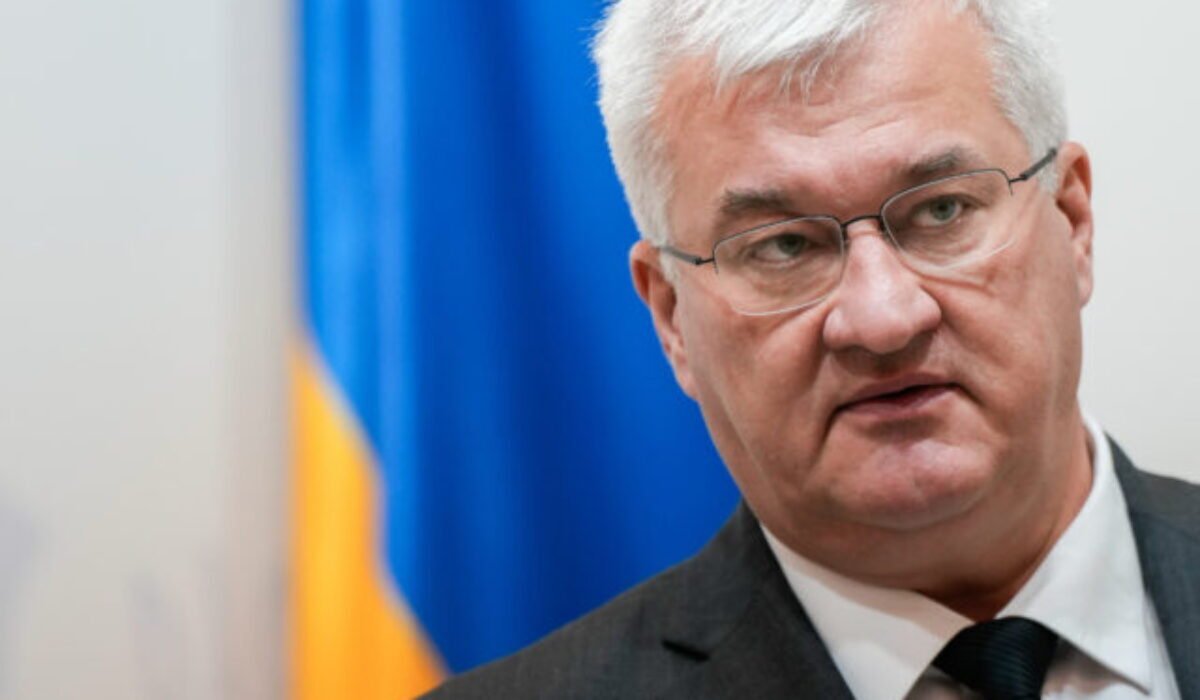 Európska únia by mala na dovoz z Ruska zvýšiť clá, vyhlásil šéf ukrajinskej diplomacie