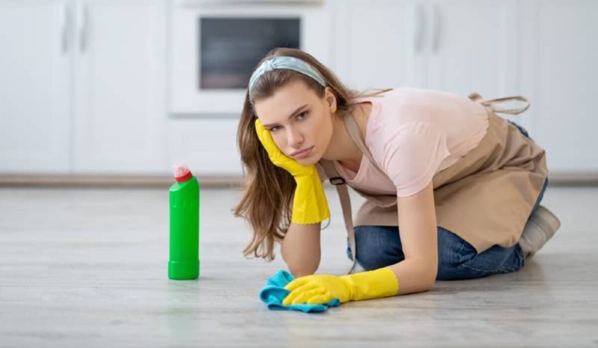 🧽 Keď čistota bolí: posadnutosť upratovaním ako tichý volanie o kontrolu