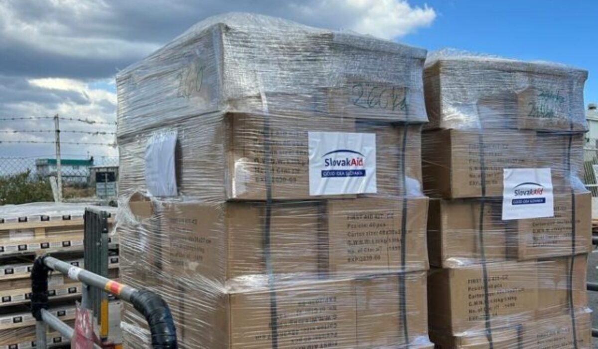 28005_574337735_1134073665552124_2957608941968242145_n-e1761987117727-640x420.jpg Slovensko posiela ďalšiu humanitárnu pomoc do Gazy, loď vezie potraviny, lieky aj sušené mlieko pre deti – FOTO