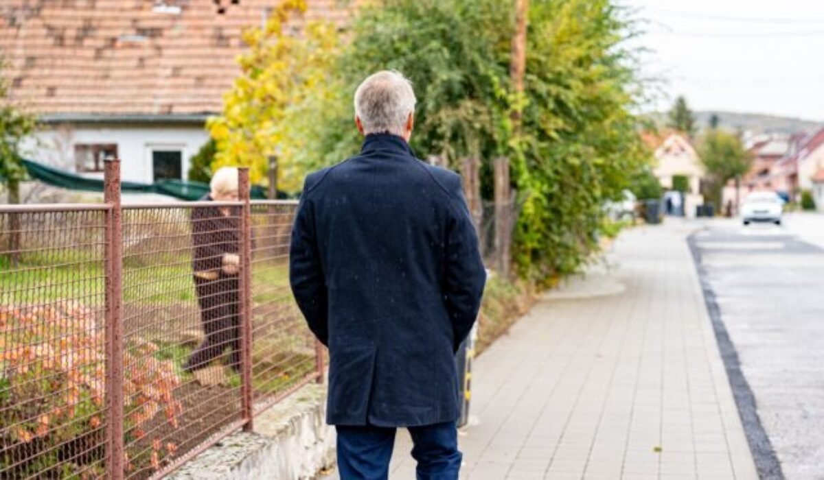 Mesto Pezinok investovalo v tomto roku do obnovy chodníkov takmer 383-tisíc eur a bude pokračovať