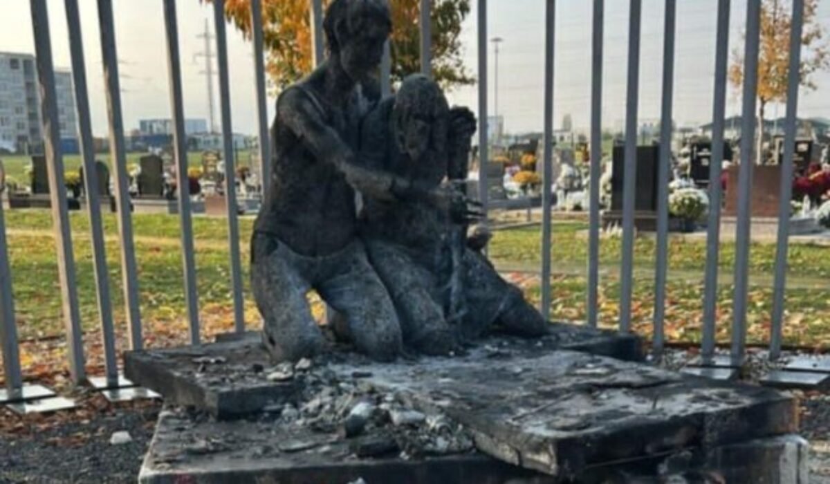 Požiar v Trnave poškodil pamätník nenarodeným deťom, hasiči potvrdili nedbanlivosť – FOTO