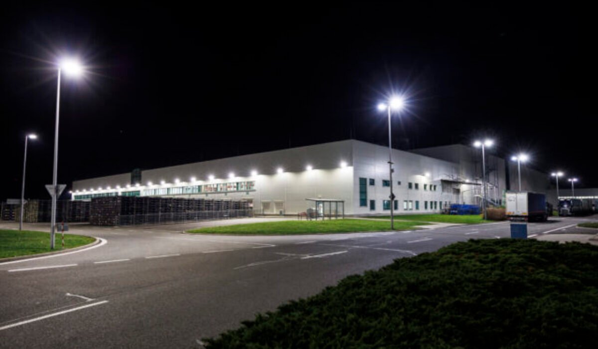 Bezkonkurenčná rýchlosť dodávok originálnych dielov prináša zákazníkom značky Škoda servis bez zbytočných prestojov