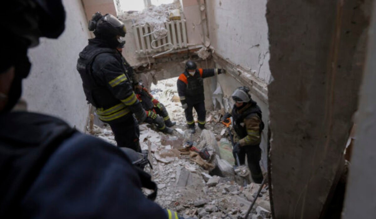 28268_russia_ukraine_war_68647-1-640x420.jpg V priebehu októbra Rusi na Ukrajinu zhodili viac ako 5 300 navádzaných bômb