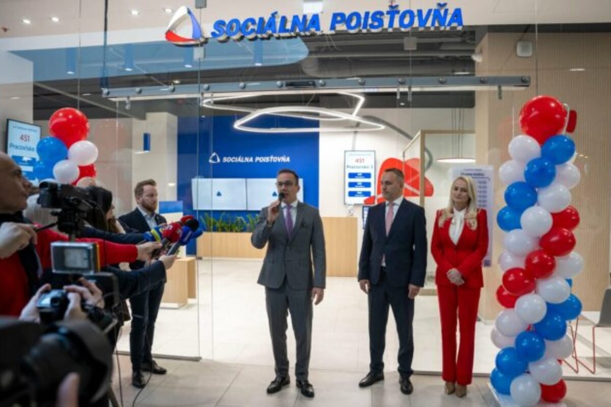 28280_574582858_1152220950343922_4097719572974604442_n-640x420.jpg Sociálna poisťovňa otvára nové klientské centrum v Nitre, bude dostupné aj cez víkend – FOTO