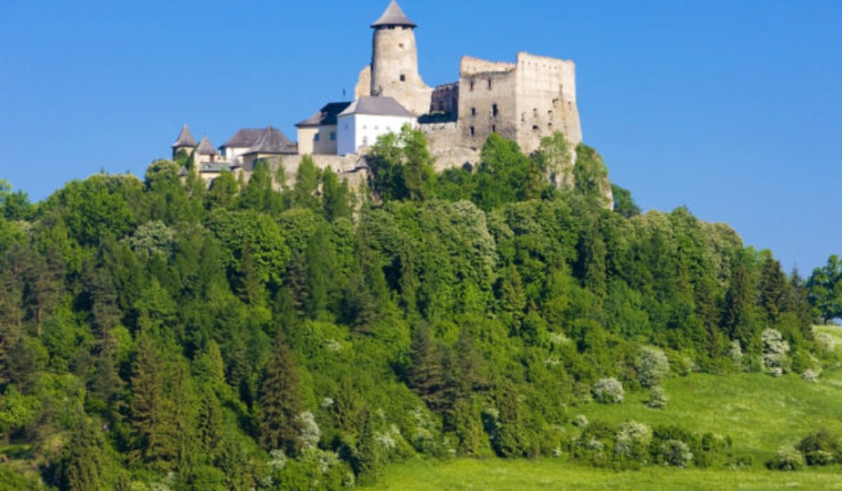 28284_gettyimages-120066035-640x420.jpg Stará Ľubovňa príde o financie zo štátneho rozpočtu, bola vyradená zo zoznamu prioritných okresov