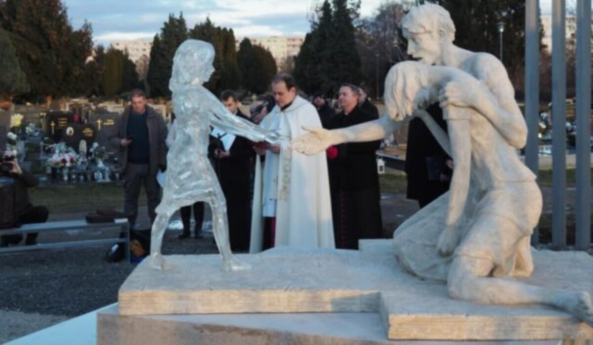 Trnavské občianske združenie spustilo zbierku na obnovu Pamätníka nenarodeným deťom