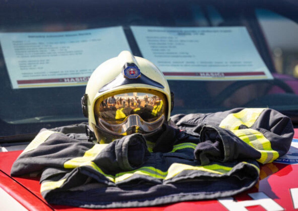 28351_156a7175-scaled-1-640x420.jpg Hasiči dostanú nové zásahové odevy a obuv, ministerstvo vnútra onedlho spustí verejné obstarávanie