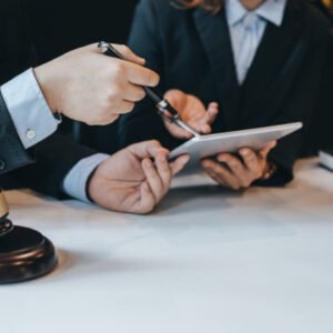 28354_gettyimages-1278728870-640x420.jpg Advokátska komora dá 17. novembra zamestnancom voľno, vyzvala k tomu aj svojich členov