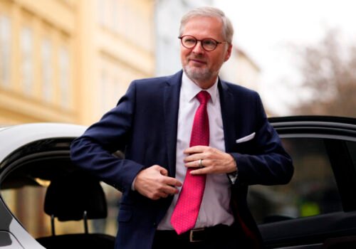 Fiala podal demisiu, vo funkcii zostane zhruba do Vianoc. Babiša brzdí Turek