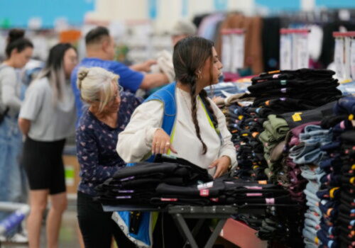 Nálada Američanov klesla na najhoršiu úroveň za tri roky