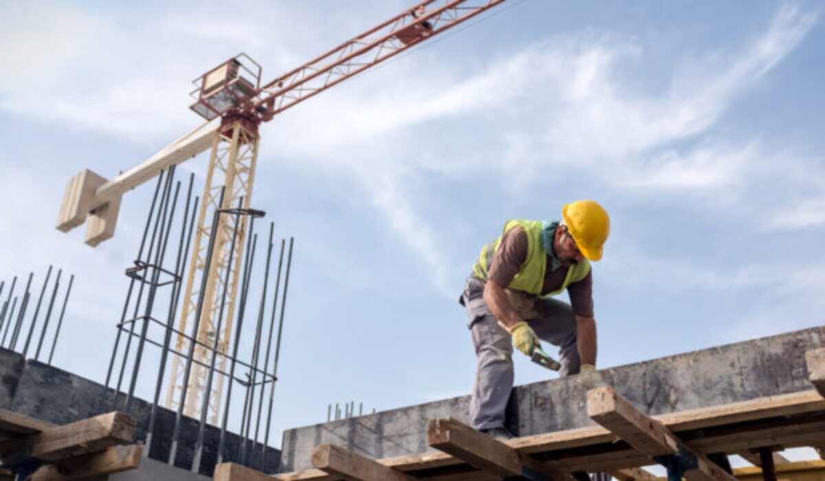 Cudzinci sa stávajú stabilnou súčasťou slovenského trhu práce, je ich však menej než u susedov