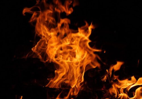 Partizáni v ruskej republike Baškirsko podpálili zariadenia na troch komunikačných vežiach