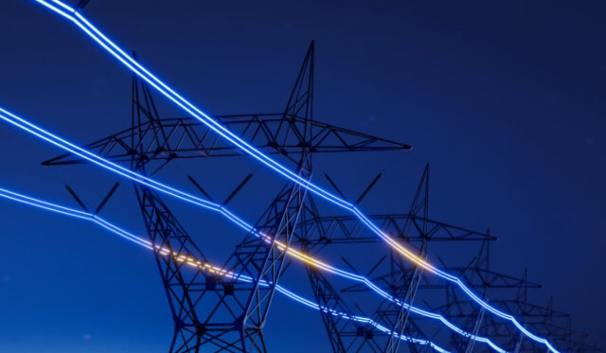 Pre ukrajinské útoky zostalo v ruských oblastiach pri hraniciach bez elektriny najmenej 20-tisíc ľudí