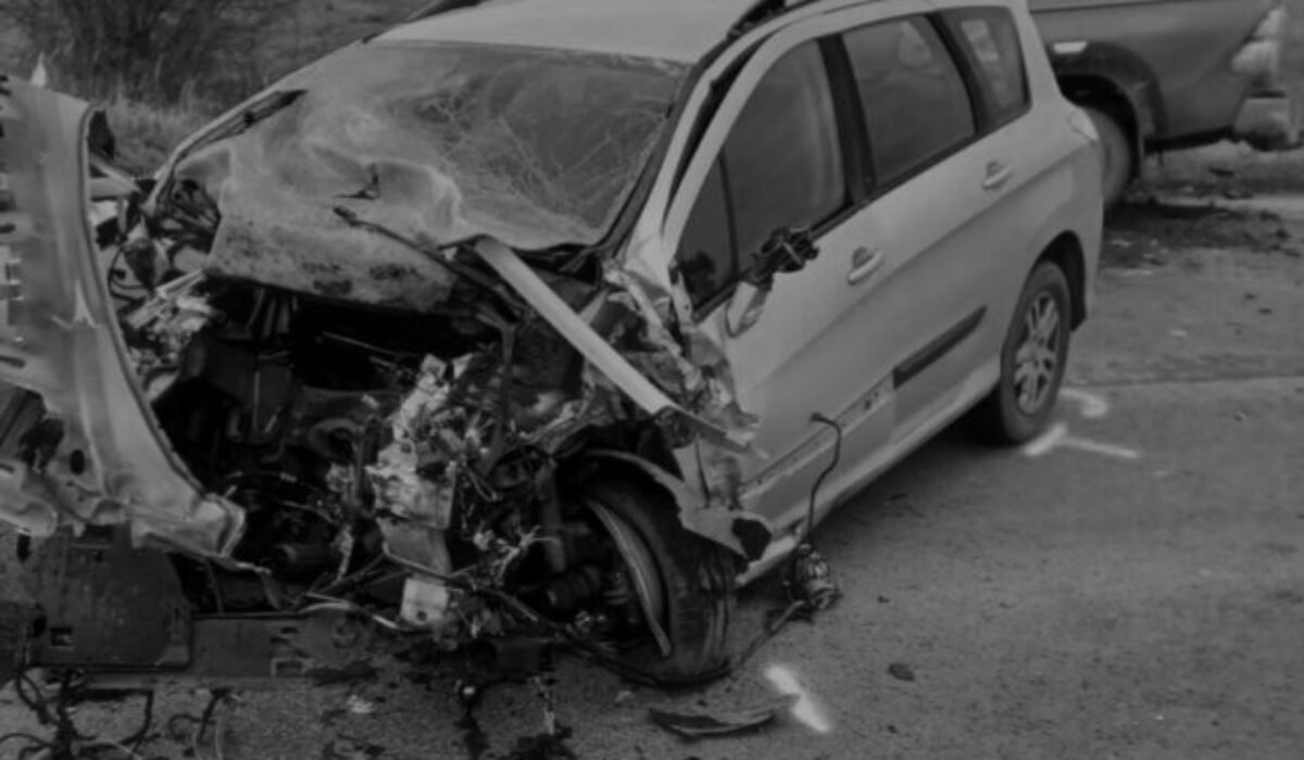 28671_nehoda-1-640x420.jpg Vodič osobného auta v okrese Martin prešiel do protismeru, zrážku s ďalšími vozidlami neprežil – FOTO